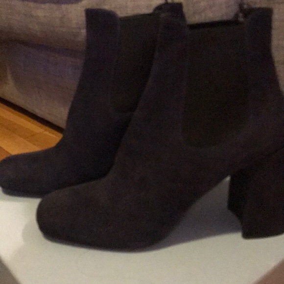 Prada Chelsea Boot - Picture 2 of 6